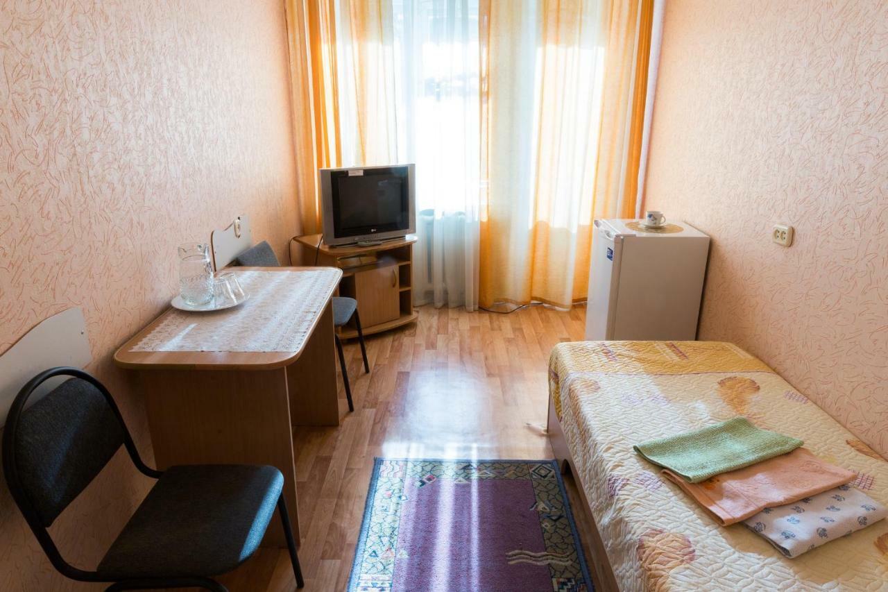 Ustʼ-Kamenogorsk Tourist Hotel المظهر الخارجي الصورة